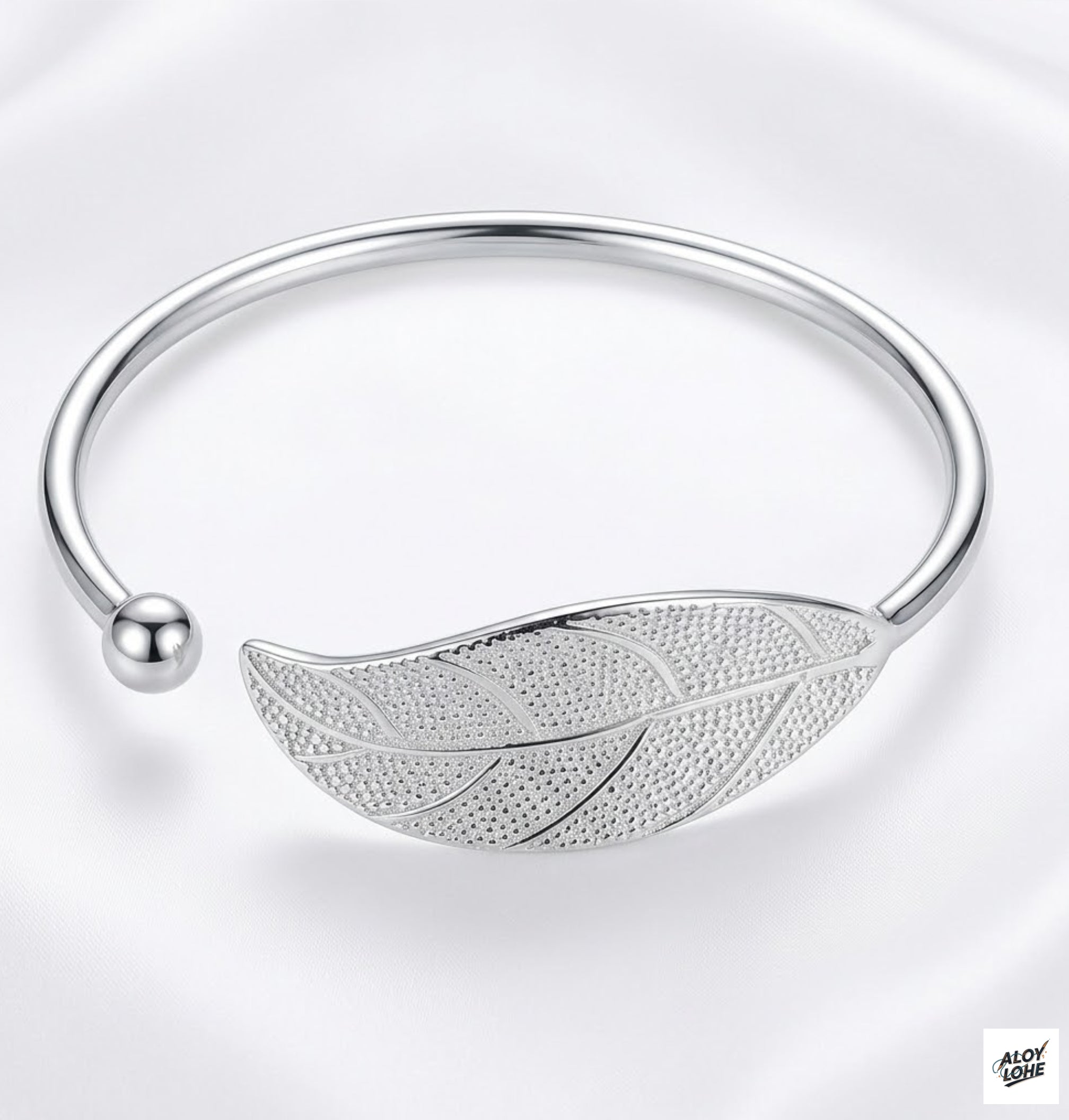 Brazalete de Acero Inoxidable Hoja Aloy Lohe: Estilo Botánico y Resistencia
