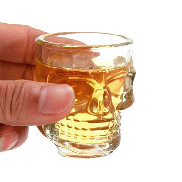 Set Licorera de Cristal Calavera (850ml) + 2 Vasos de Chupito – Diseño Gótico y Elegante para Bar